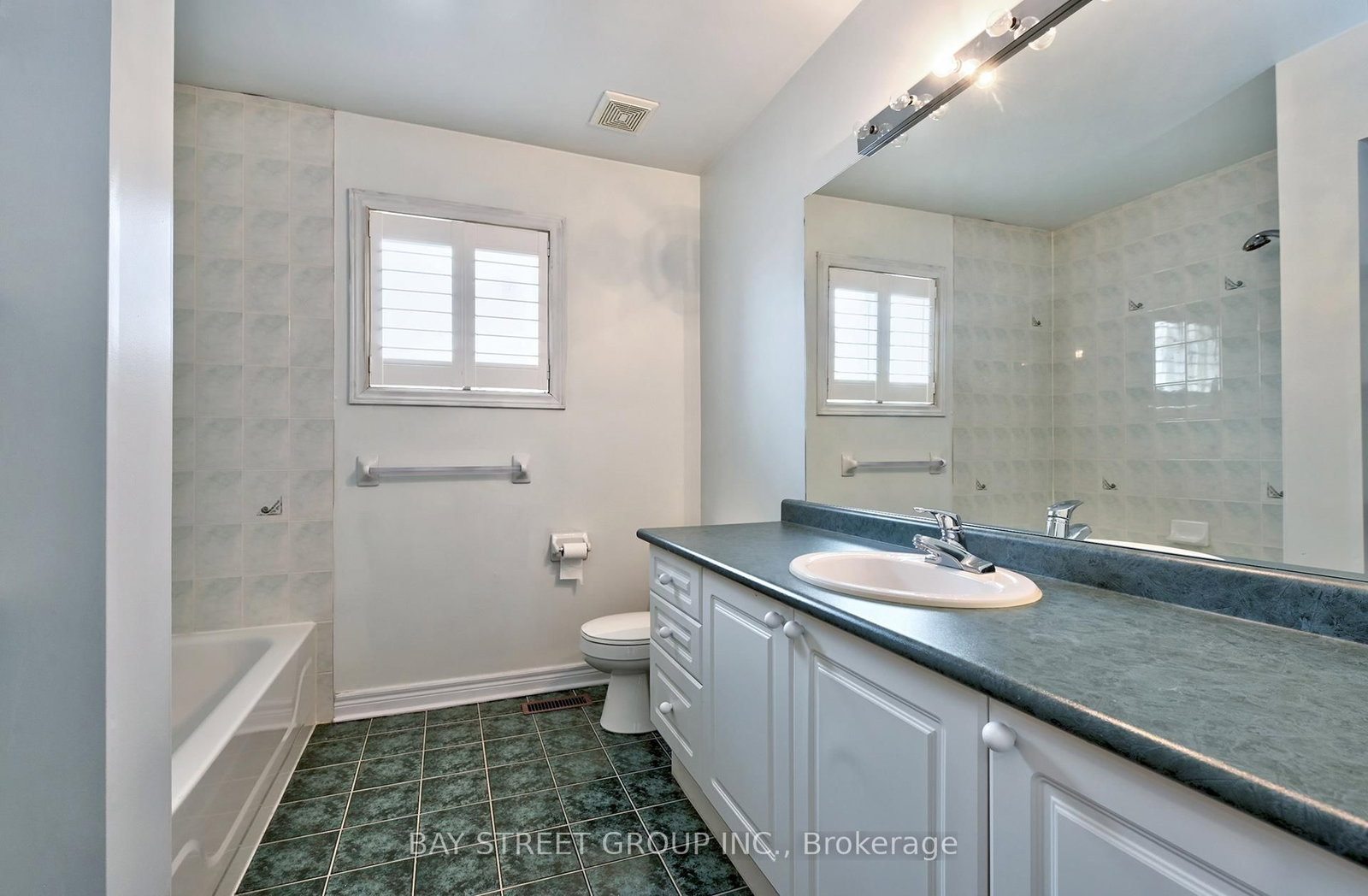 Detached House for sale at 43 English Oak Drive, Richmond Hill, Ontario, L4E 3W2 - Oak Ridges Lake Wilcox - MLS: N12938192