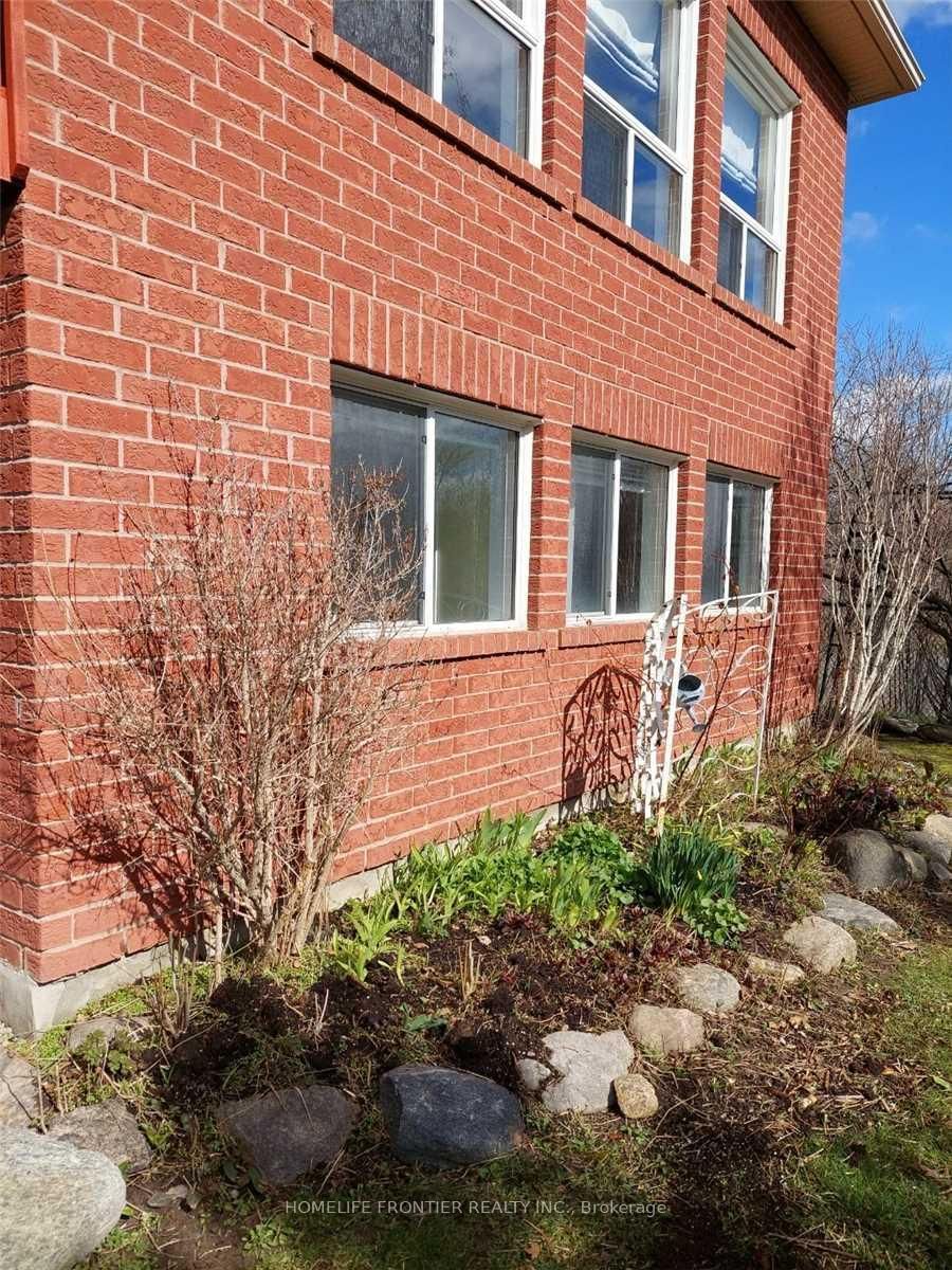 Detached House for sale at 1906 Webster Boulevard, Innisfil, Ontario, L9S 2A6 - Alcona - MLS: N12938434