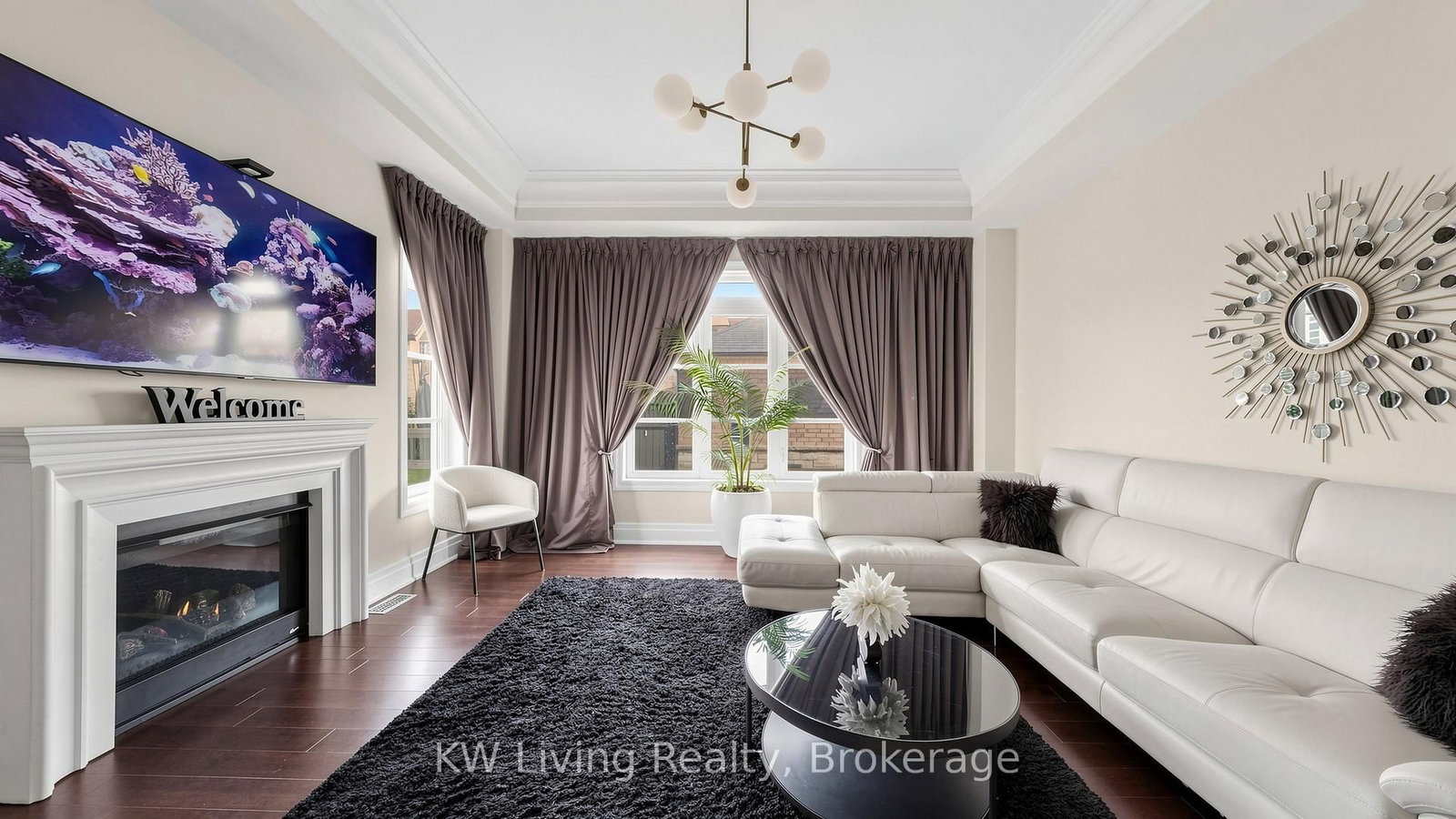 Detached House for sale at 1 Meadowsweet Lane, Richmond Hill, Ontario, L4E 1B8 - Oak Ridges Lake Wilcox - MLS: N12938552