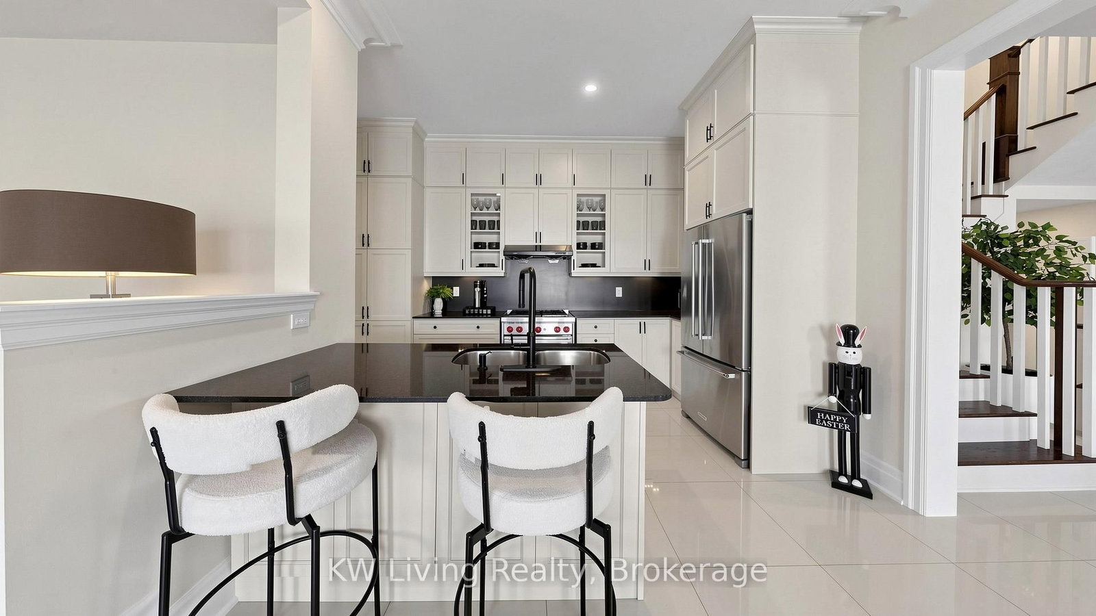 Detached House for sale at 1 Meadowsweet Lane, Richmond Hill, Ontario, L4E 1B8 - Oak Ridges Lake Wilcox - MLS: N12938552