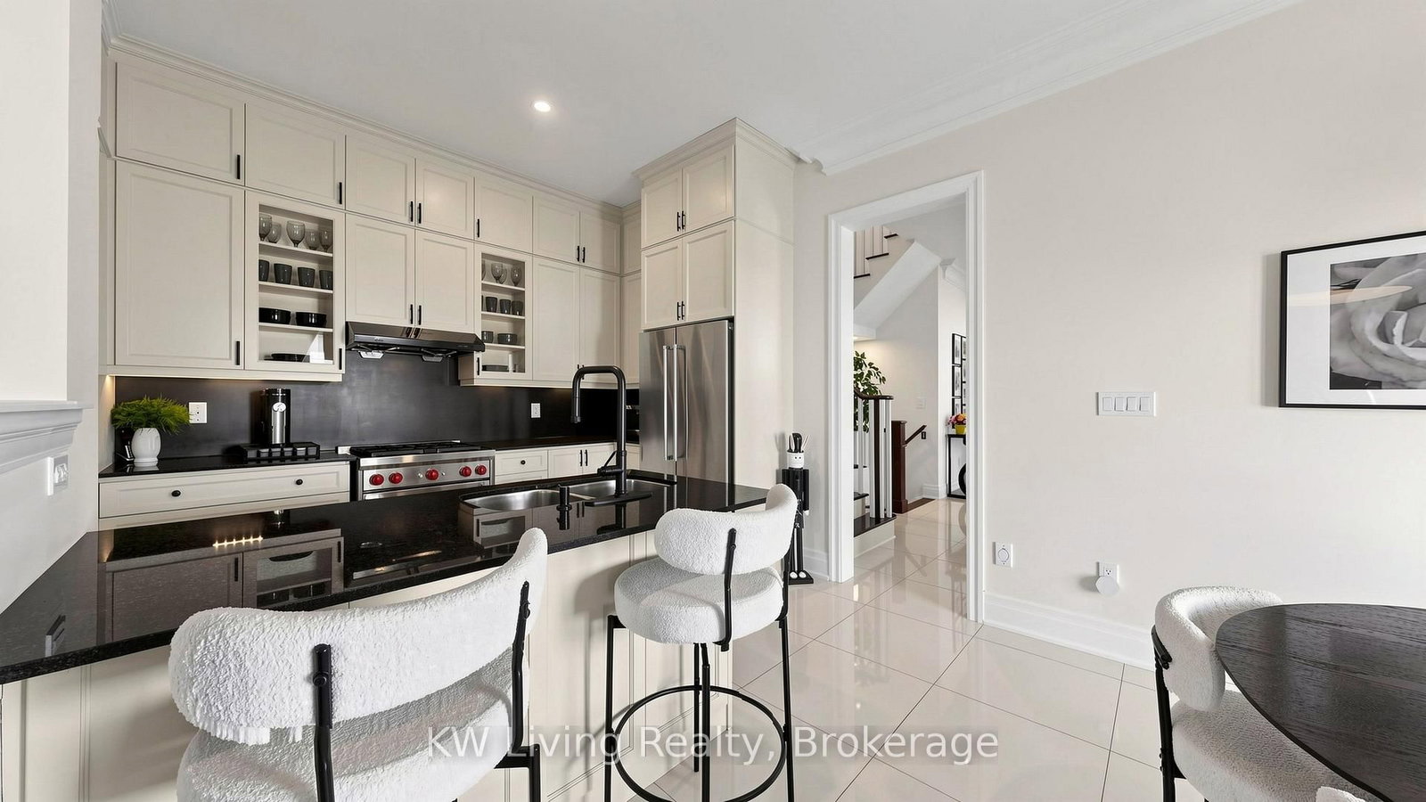 Detached House for sale at 1 Meadowsweet Lane, Richmond Hill, Ontario, L4E 1B8 - Oak Ridges Lake Wilcox - MLS: N12938552