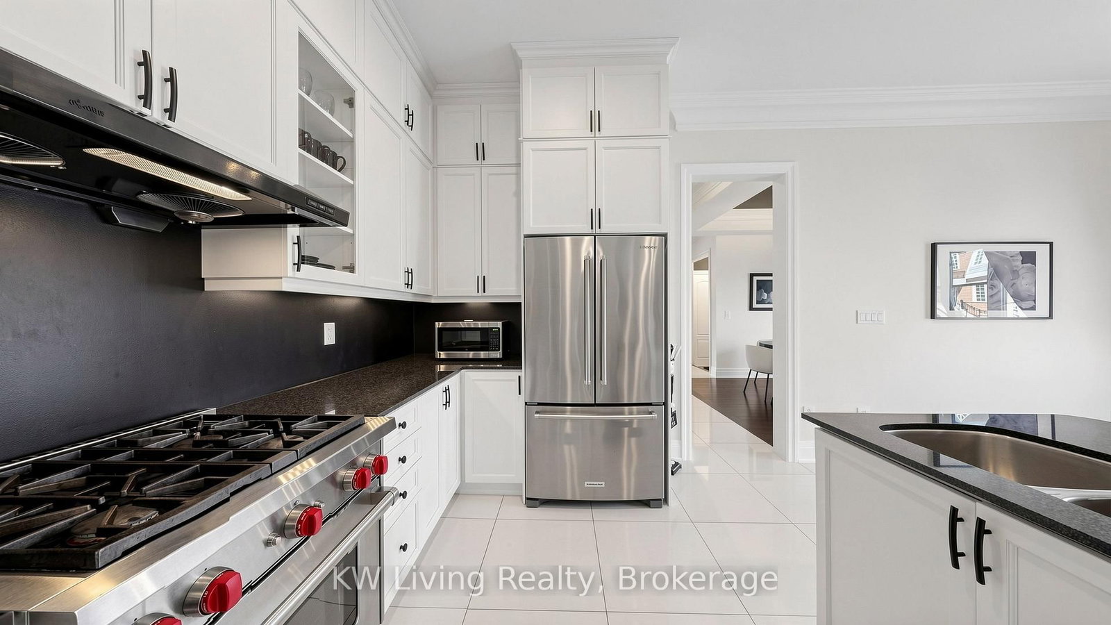 Detached House for sale at 1 Meadowsweet Lane, Richmond Hill, Ontario, L4E 1B8 - Oak Ridges Lake Wilcox - MLS: N12938552