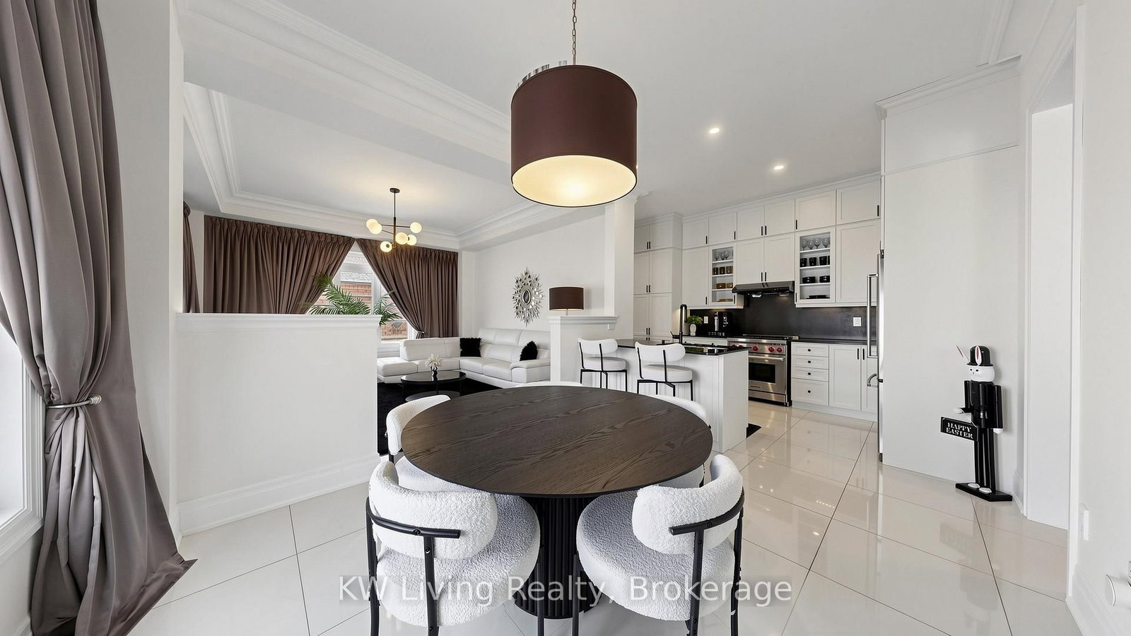 Detached House for sale at 1 Meadowsweet Lane, Richmond Hill, Ontario, L4E 1B8 - Oak Ridges Lake Wilcox - MLS: N12938552