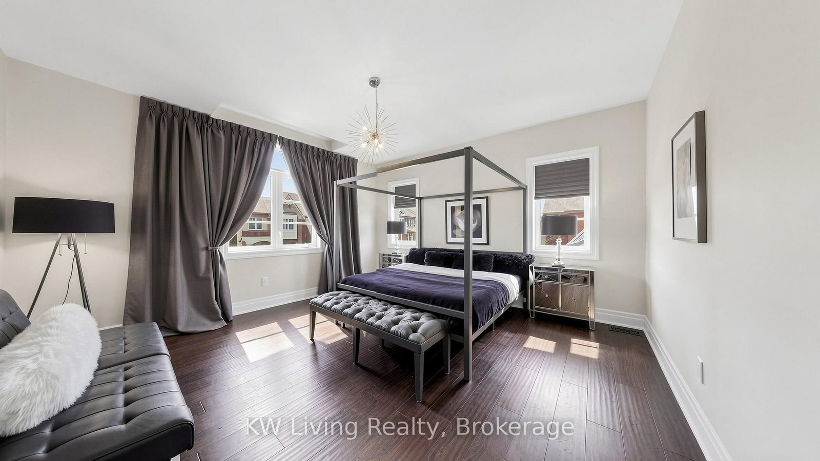 Detached House for sale at 1 Meadowsweet Lane, Richmond Hill, Ontario, L4E 1B8 - Oak Ridges Lake Wilcox - MLS: N12938552