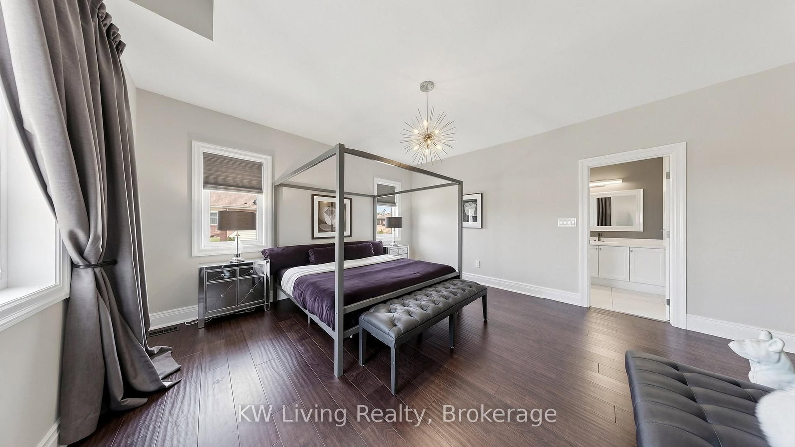 Detached House for sale at 1 Meadowsweet Lane, Richmond Hill, Ontario, L4E 1B8 - Oak Ridges Lake Wilcox - MLS: N12938552