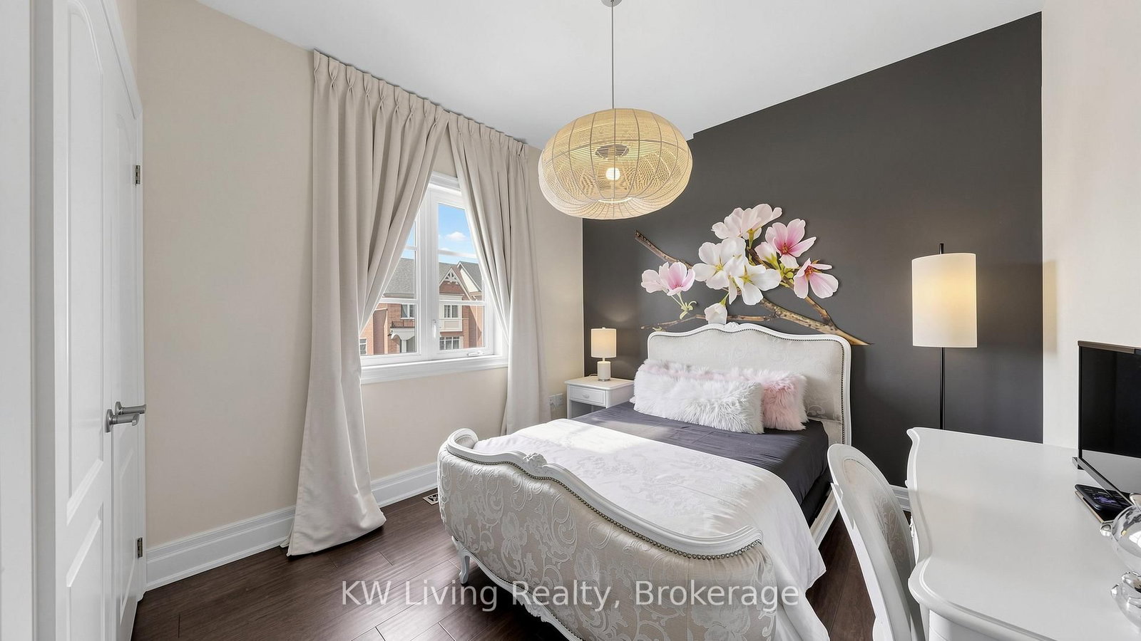 Detached House for sale at 1 Meadowsweet Lane, Richmond Hill, Ontario, L4E 1B8 - Oak Ridges Lake Wilcox - MLS: N12938552