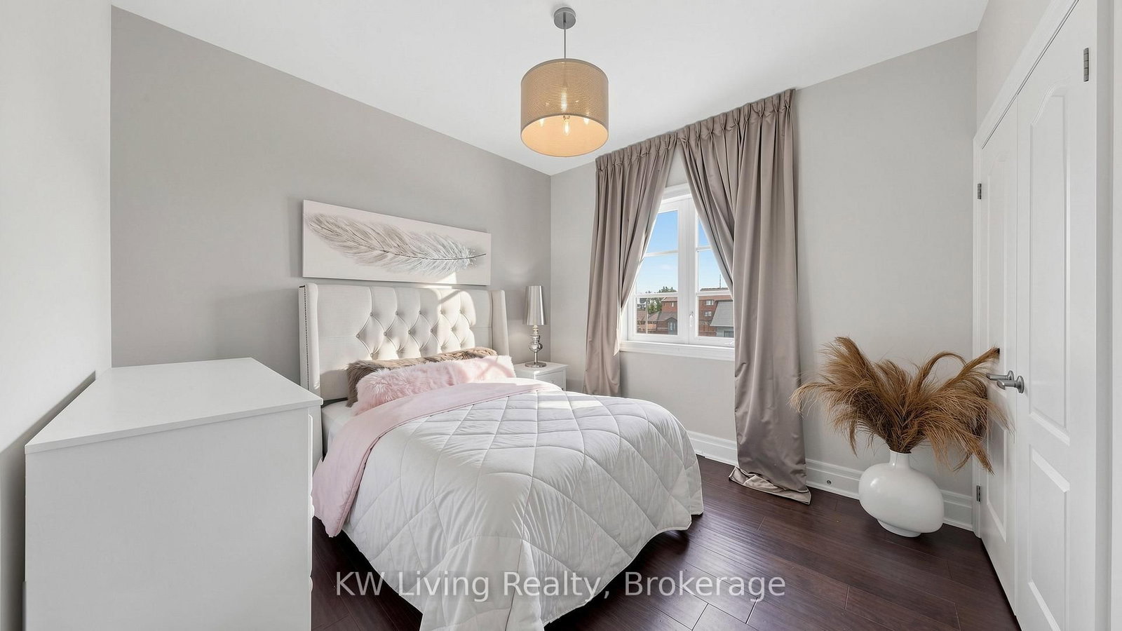 Detached House for sale at 1 Meadowsweet Lane, Richmond Hill, Ontario, L4E 1B8 - Oak Ridges Lake Wilcox - MLS: N12938552