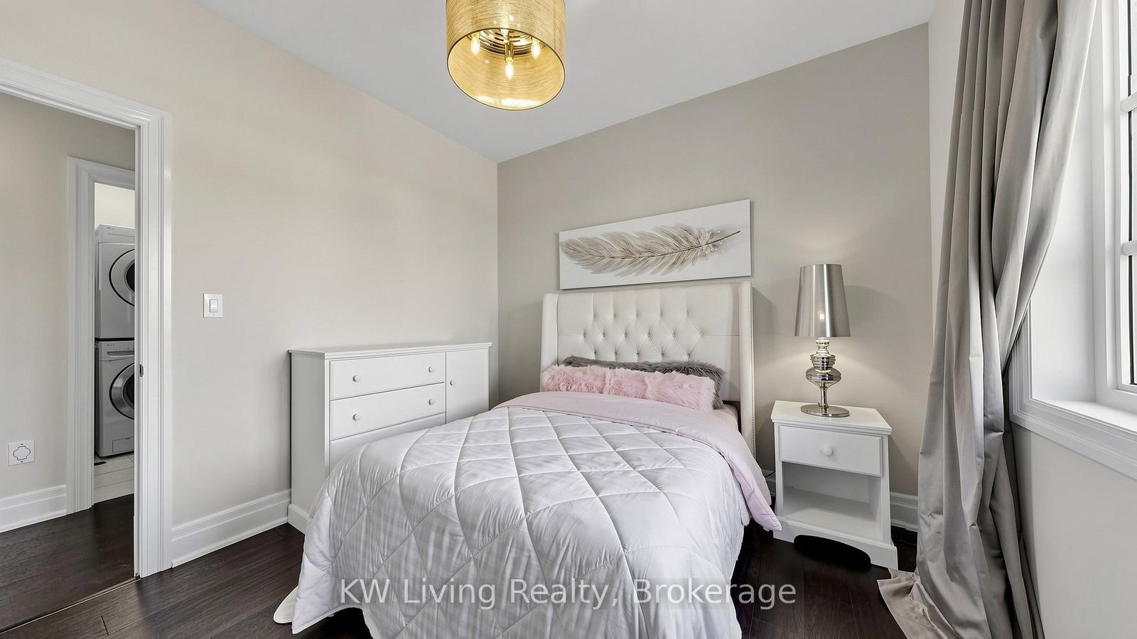 Detached House for sale at 1 Meadowsweet Lane, Richmond Hill, Ontario, L4E 1B8 - Oak Ridges Lake Wilcox - MLS: N12938552