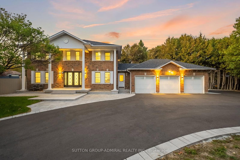 8 Beaufort Hills Rd, Richmond Hill, L4E 2N5 | Image 2