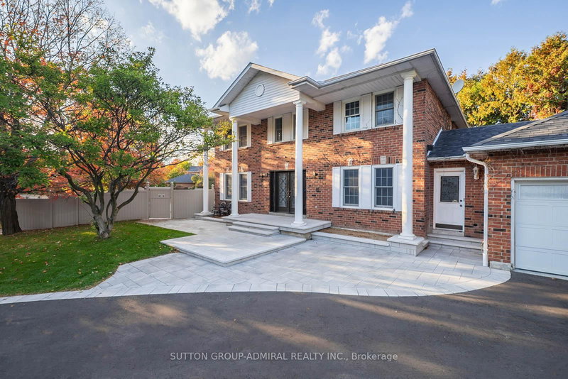 8 Beaufort Hills Rd, Richmond Hill, L4E 2N5 | Image 3