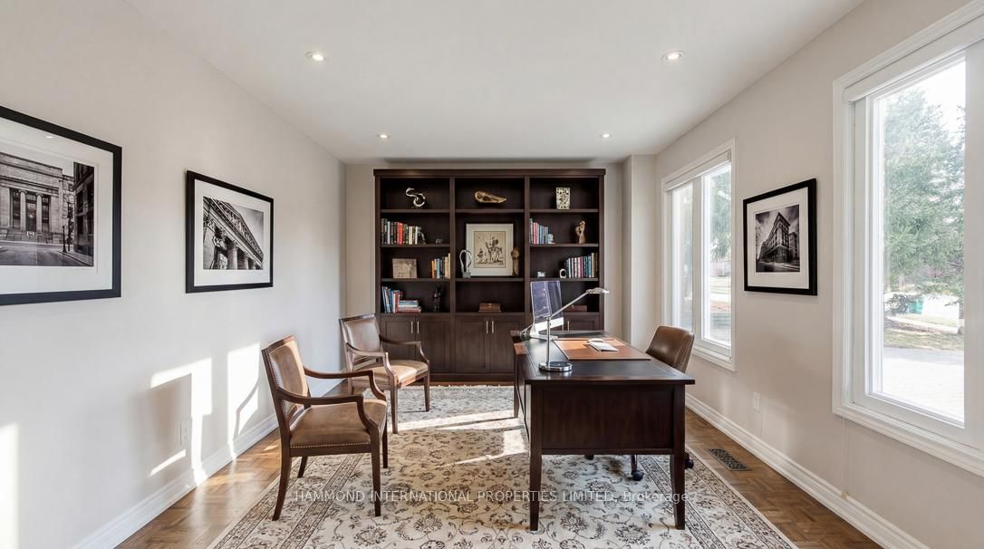 Detached House for sale at 31 Vesta Drive, Richmond Hill, Ontario, L4B 2M2 - Bayview Hill - MLS: N12938752