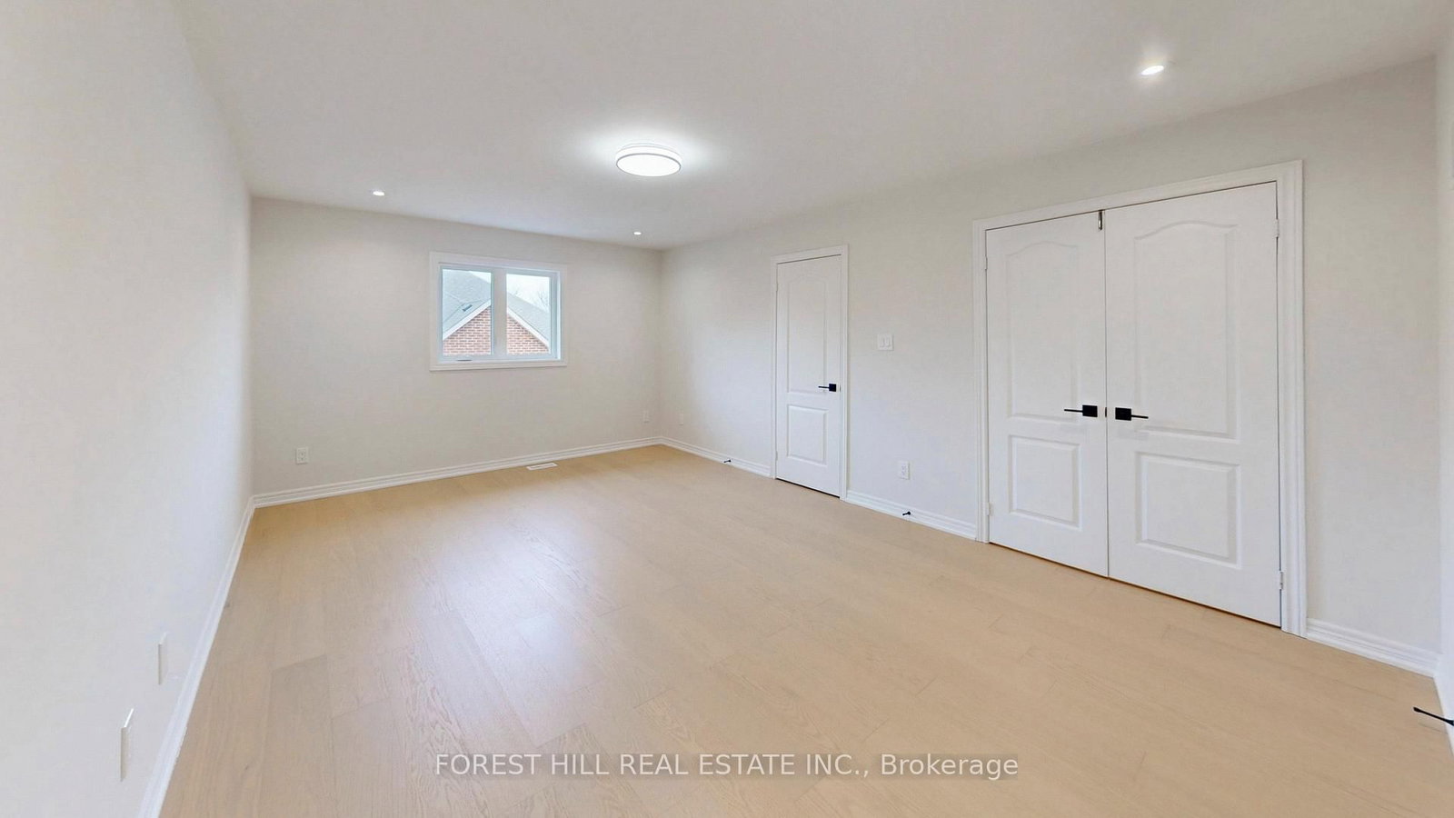 Detached House for sale at 10 Reddenhurst Crescent, Georgina, Ontario, L4P 4G1 - Keswick South - MLS: N12938824