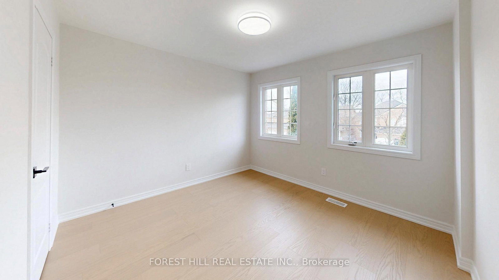 Detached House for sale at 10 Reddenhurst Crescent, Georgina, Ontario, L4P 4G1 - Keswick South - MLS: N12938824