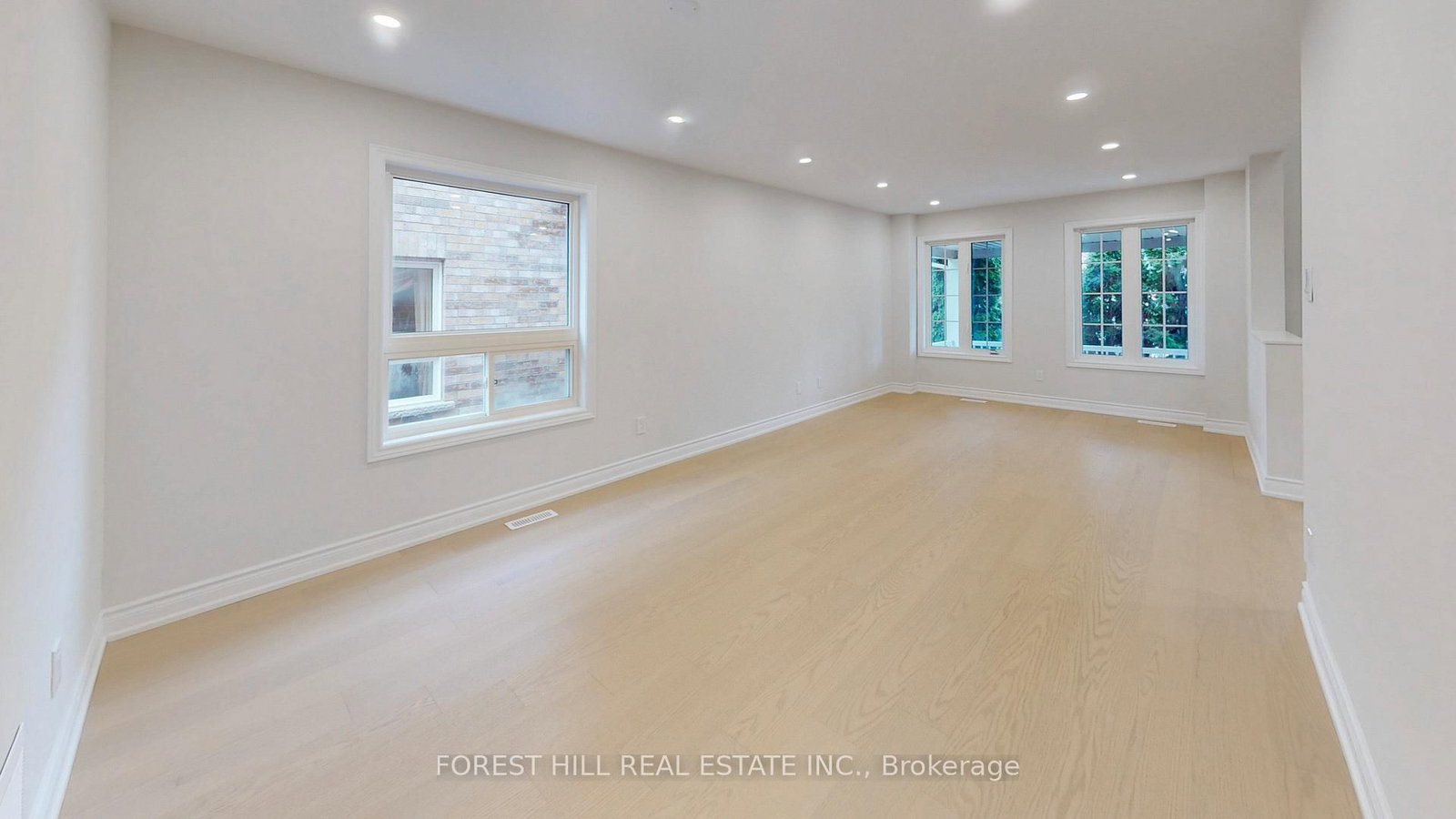 Detached House for sale at 10 Reddenhurst Crescent, Georgina, Ontario, L4P 4G1 - Keswick South - MLS: N12938824