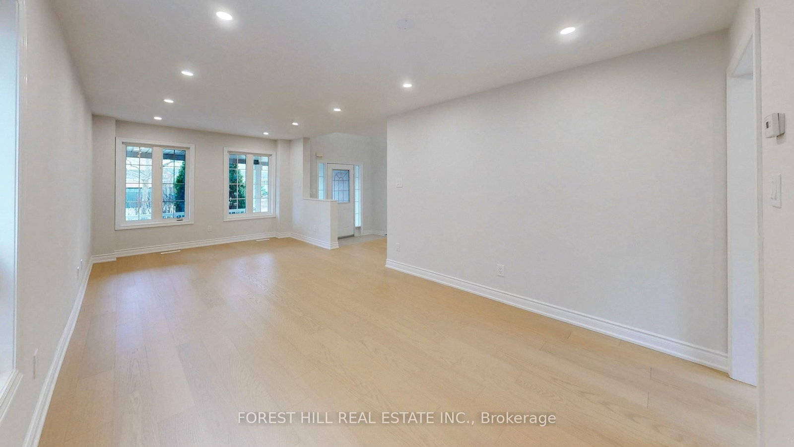 Detached House for sale at 10 Reddenhurst Crescent, Georgina, Ontario, L4P 4G1 - Keswick South - MLS: N12938824