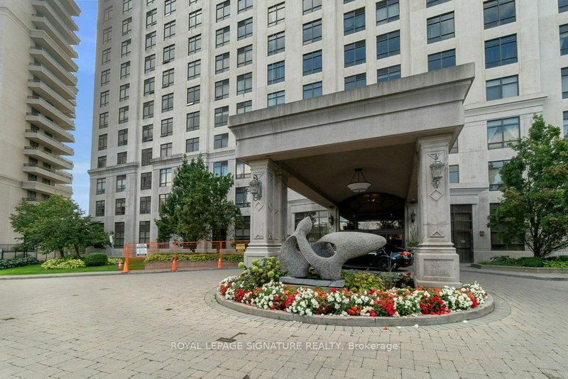 home for lease on 707-9235 Jane Street