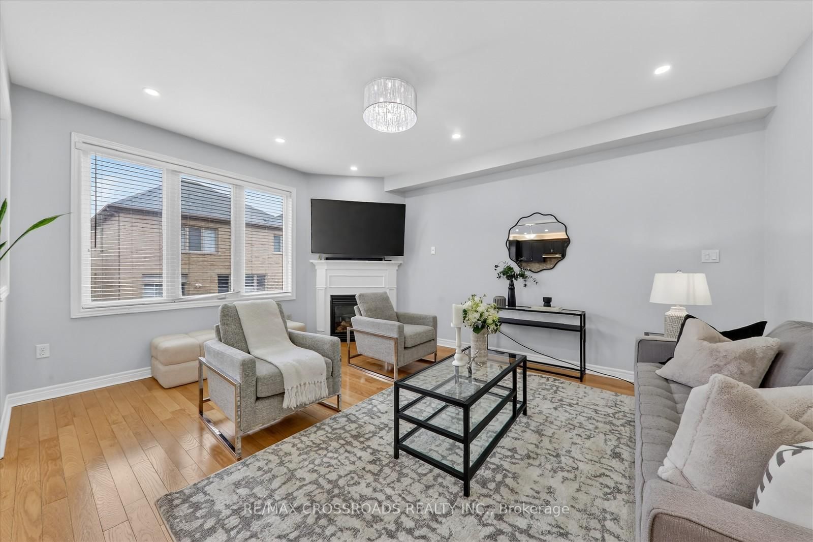 Detached House for sale at 10 Sedore Street, Markham, Ontario, L6E 0K2 - Greensborough - MLS: N12939244