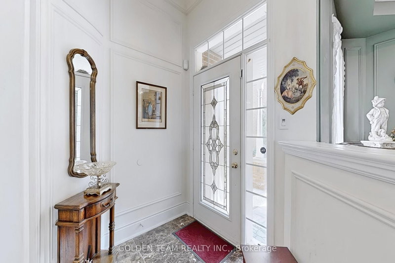 75 Nottingham Dr, Richmond Hill, L4S 2A1 | Image 2