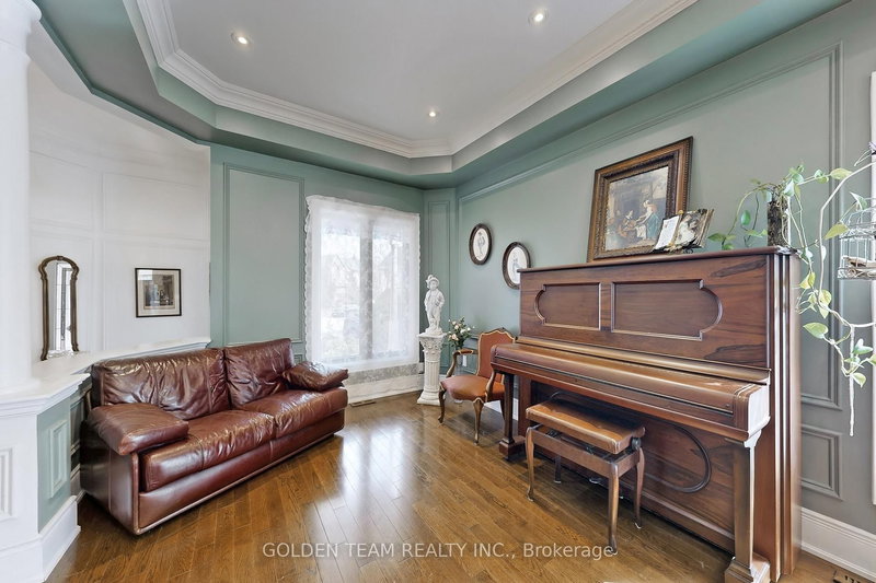 75 Nottingham Dr, Richmond Hill, L4S 2A1 | Image 3