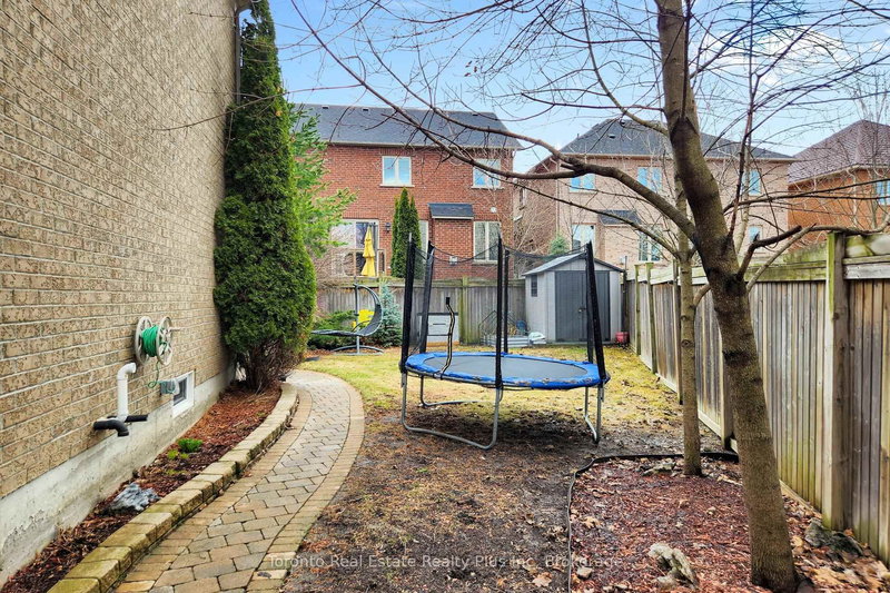 14 Riel Dr, Richmond Hill, L4E 4W4 | Image 2