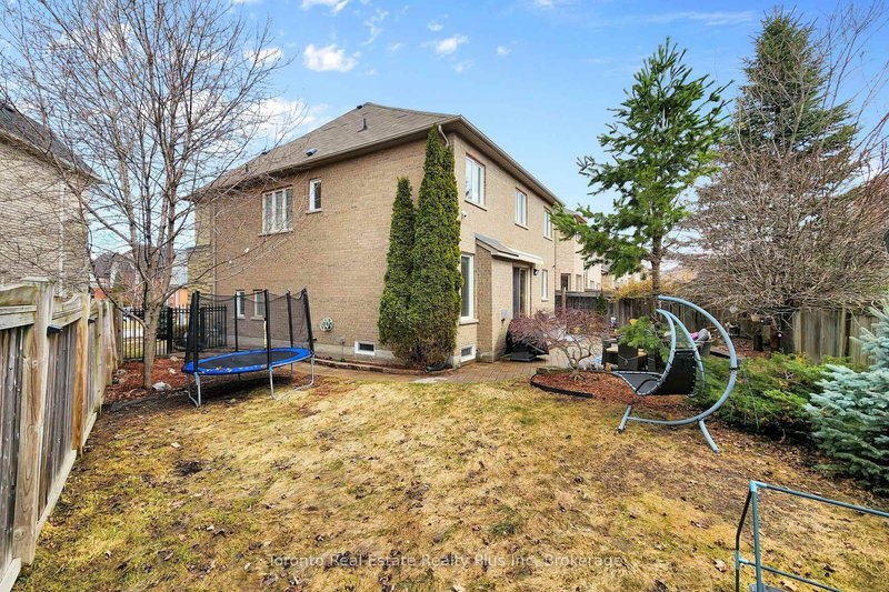 14 Riel Dr, Richmond Hill, L4E 4W4 | Image 3