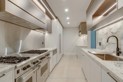 85 Cowan Drive • Vaughan, ON photo 8