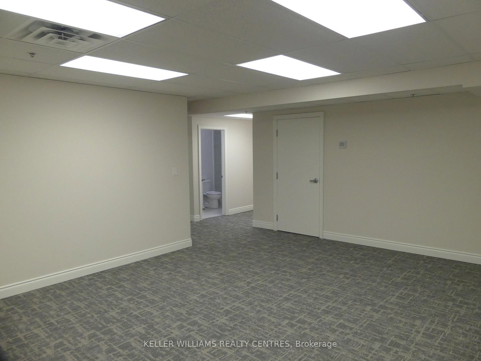 12830 Yonge Street, Unit B - Photo 22