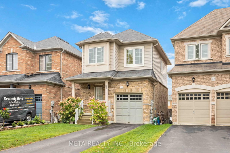 210 Cabin Trail Cres, Whitchurch-Stouffville, L4A 0S3 | Image 2