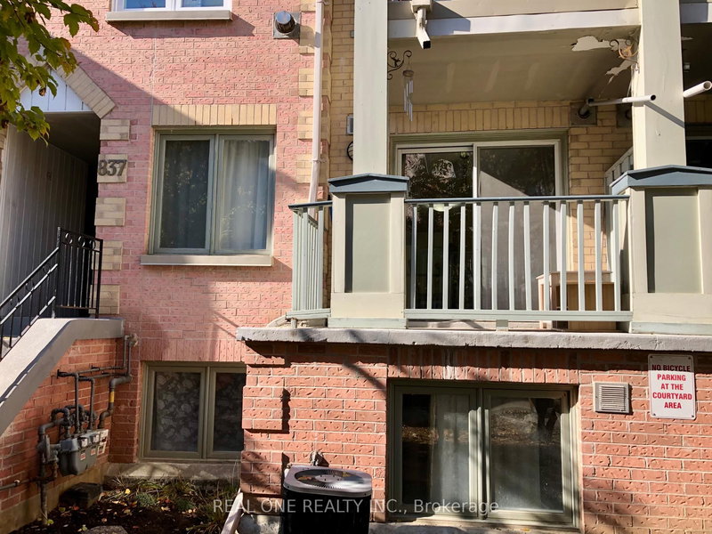 837 - 75 Weldrick Rd E, Richmond Hill, L4C 0H9 | Image 2