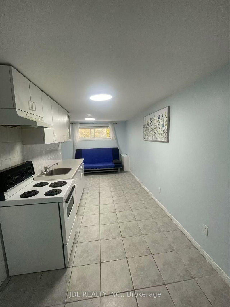 Suite A - 58 Grandview Ave Ave, Markham, L3T 1H2 | Image 2