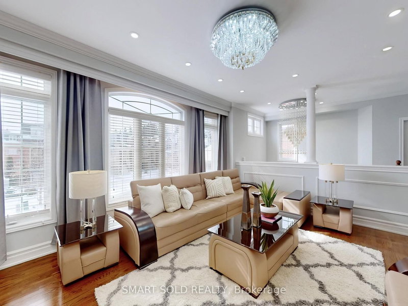 72 Headwater Cres, Richmond Hill, L4E 0T2 | Image 3