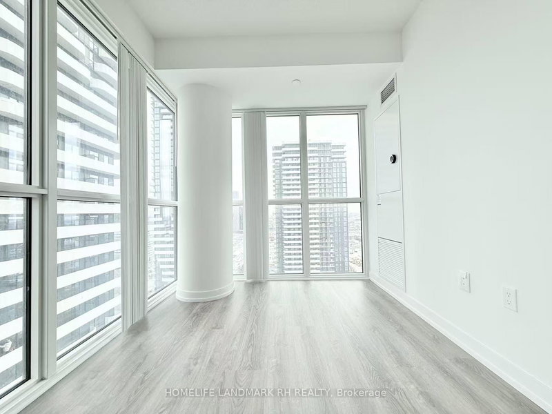 3715 - 195 Commerce St, Vaughan, L4K 0P9 | Image 3