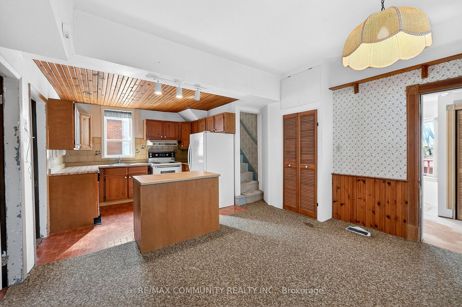 Detached House for sale at 28 Queen Street, Innisfil, Ontario, L0L 1L0 - Cookstown - MLS: N12942472