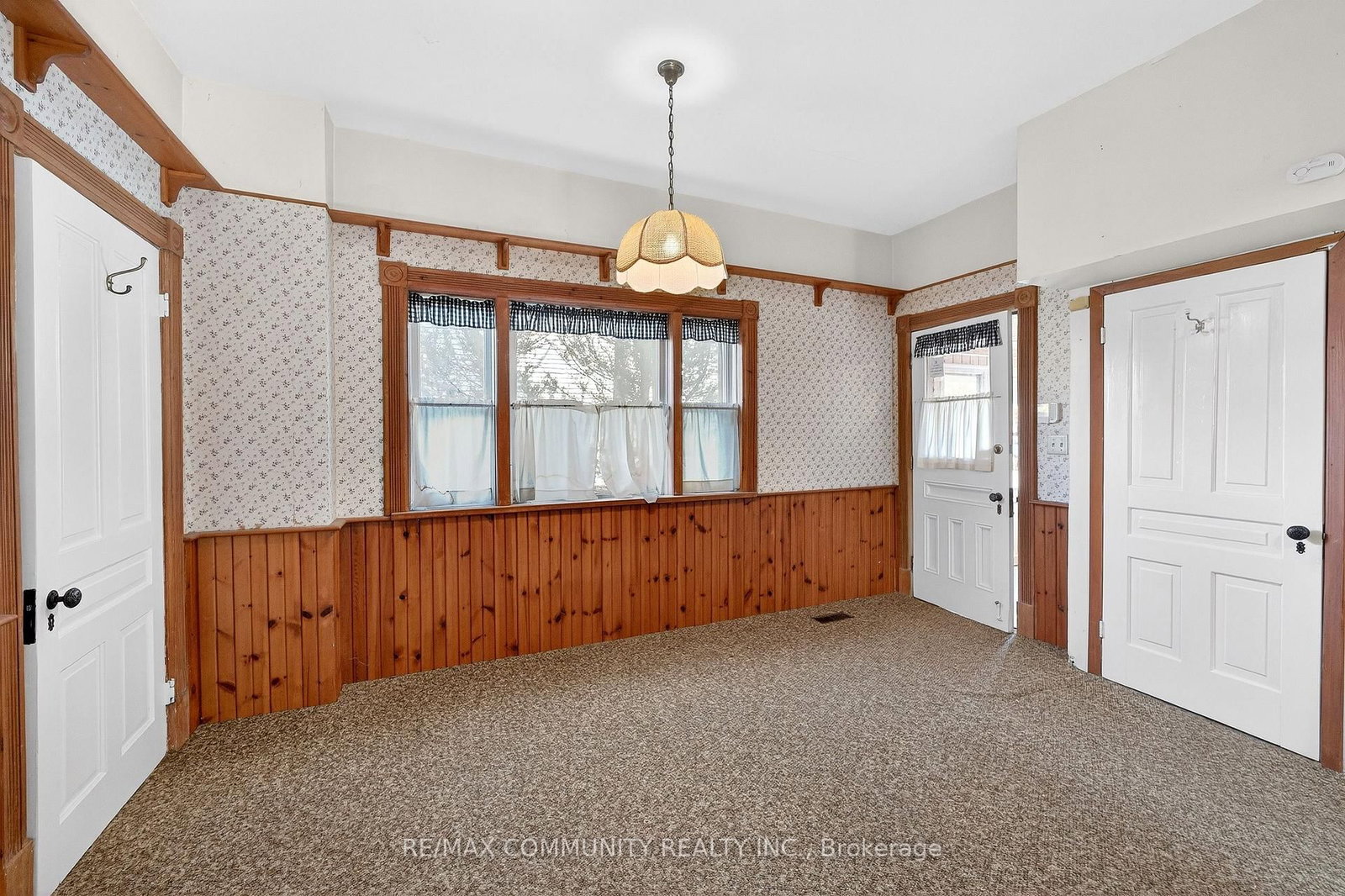 Detached House for sale at 28 Queen Street, Innisfil, Ontario, L0L 1L0 - Cookstown - MLS: N12942472