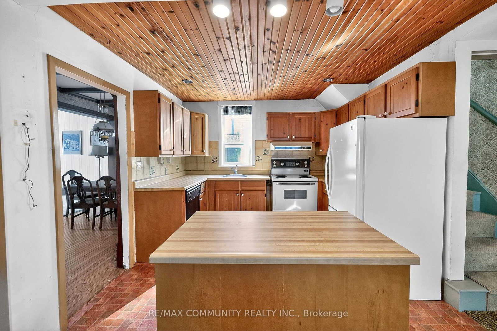 Detached House for sale at 28 Queen Street, Innisfil, Ontario, L0L 1L0 - Cookstown - MLS: N12942472