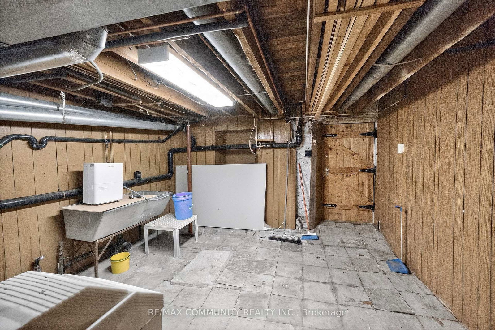 Detached House for sale at 28 Queen Street, Innisfil, Ontario, L0L 1L0 - Cookstown - MLS: N12942472