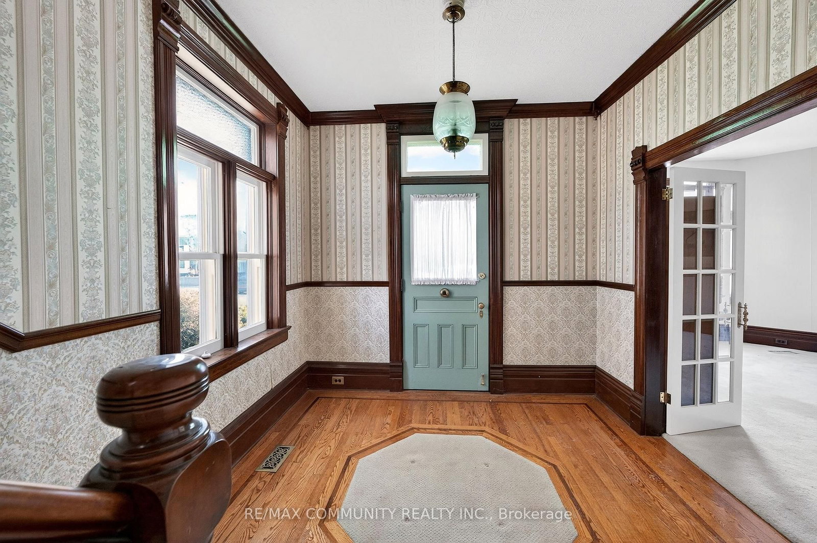 Detached House for sale at 28 Queen Street, Innisfil, Ontario, L0L 1L0 - Cookstown - MLS: N12942472