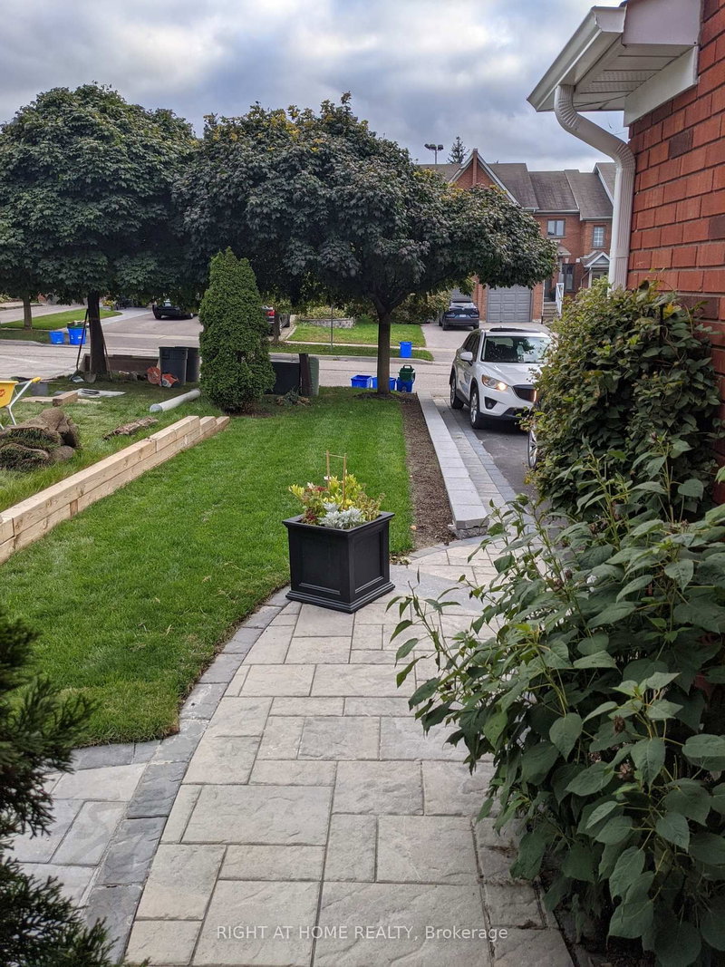 53 Primeau Dr, Aurora, L4G 6Z3 | Image 3