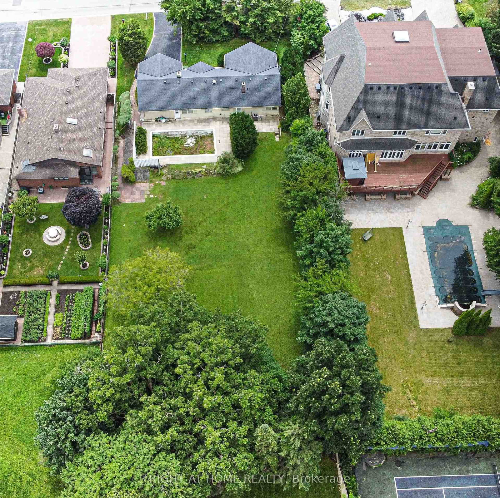 46 Roosevelt Drive • Richmond Hill, ON photo 14