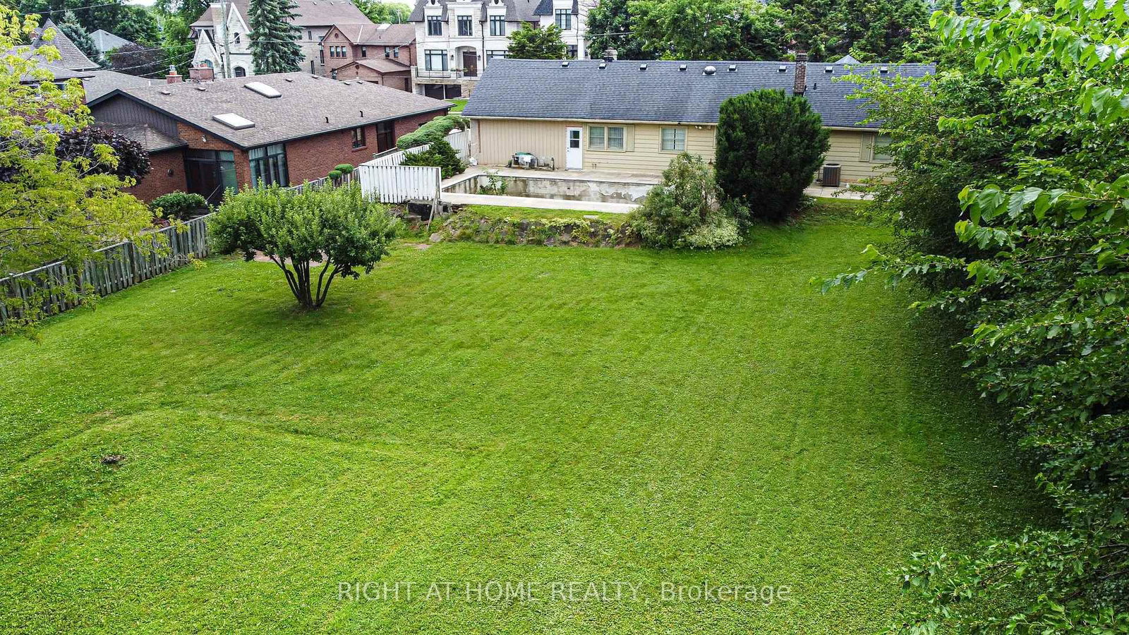 46 Roosevelt Drive • Richmond Hill, ON photo 15