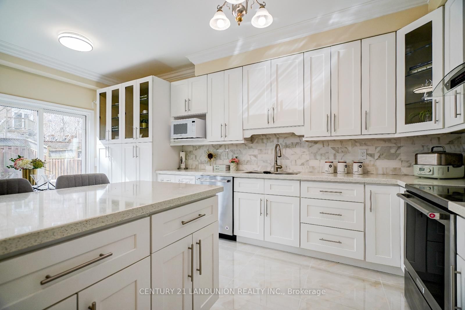 Detached House for sale at 17 Monaco Crescent, Richmond Hill, Ontario, L4S 1X6 - Rouge Woods - MLS: N12942728