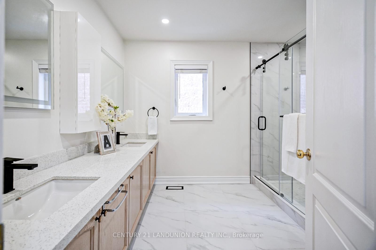 Detached House for sale at 17 Monaco Crescent, Richmond Hill, Ontario, L4S 1X6 - Rouge Woods - MLS: N12942728