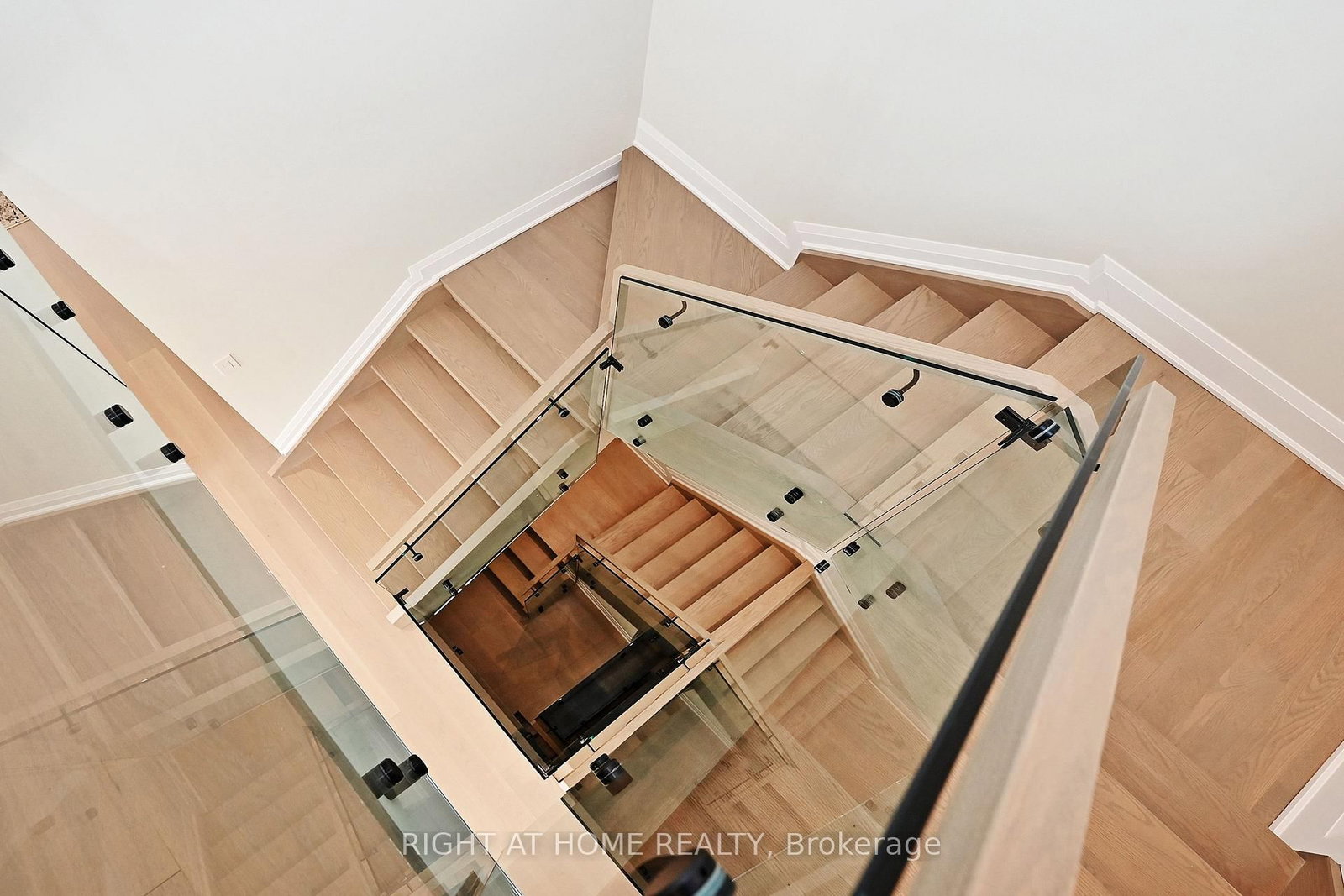 170 Lucas Street, Unit 170 - Photo 22