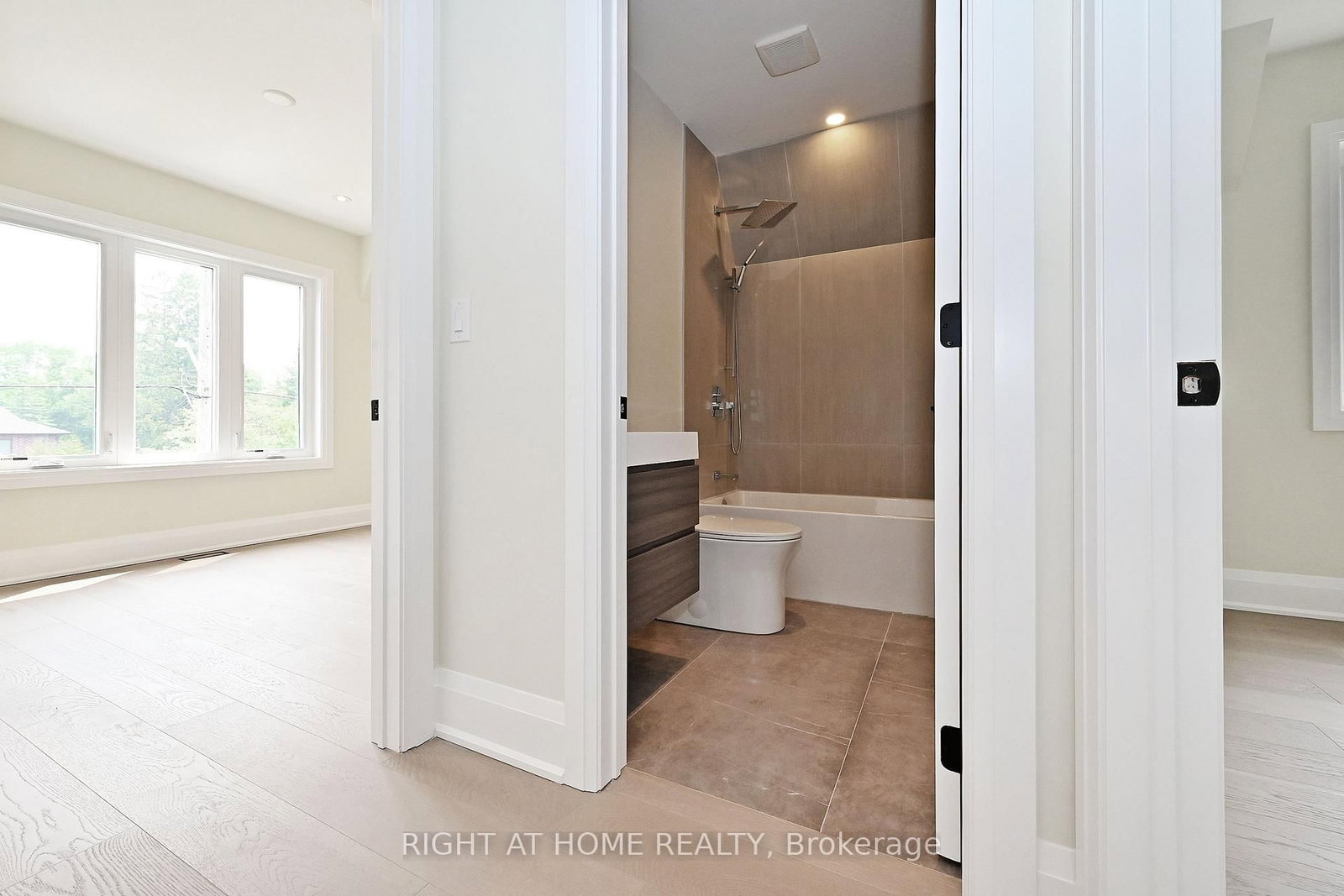 170 Lucas Street, Unit 170 - Photo 30