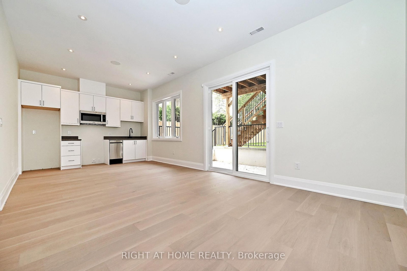 170 Lucas Street, Unit 170 - Photo 34