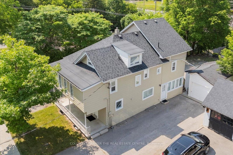 379 Simcoe Street