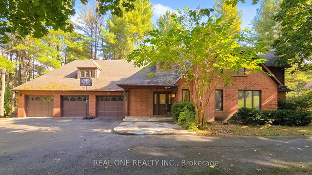 465 Woodland Acres Crescent