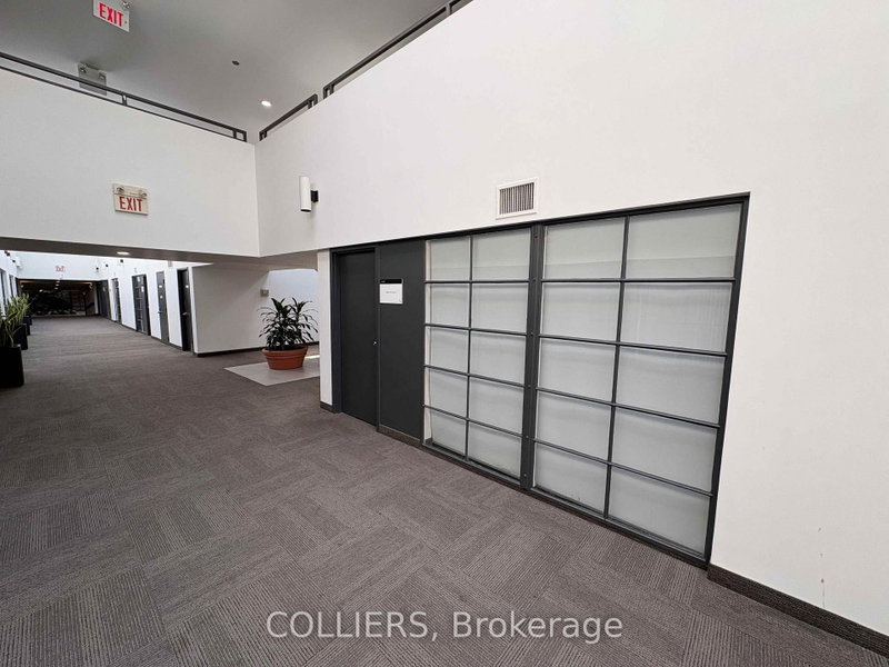 7181 Woodbine Ave photo 2