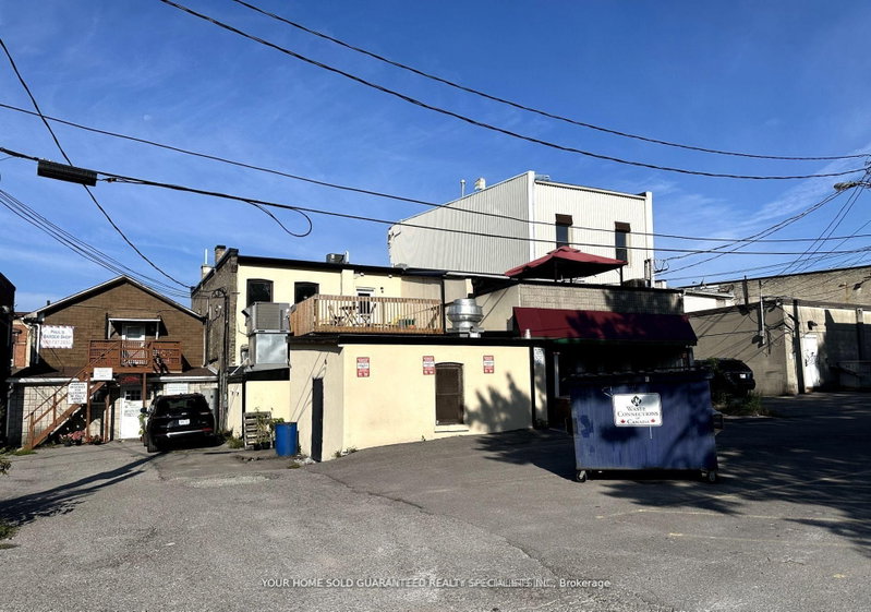 15229 Yonge St photo 4