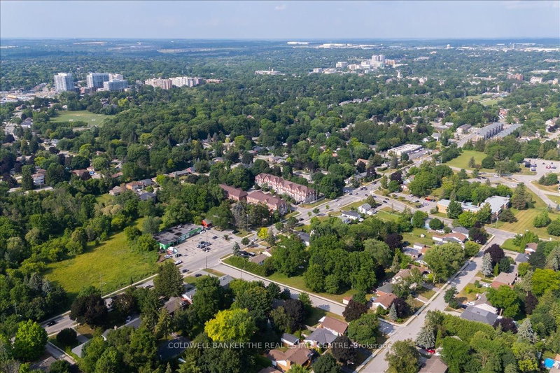 104 Eagle St, Newmarket, L3Y 1J4 | Image 2